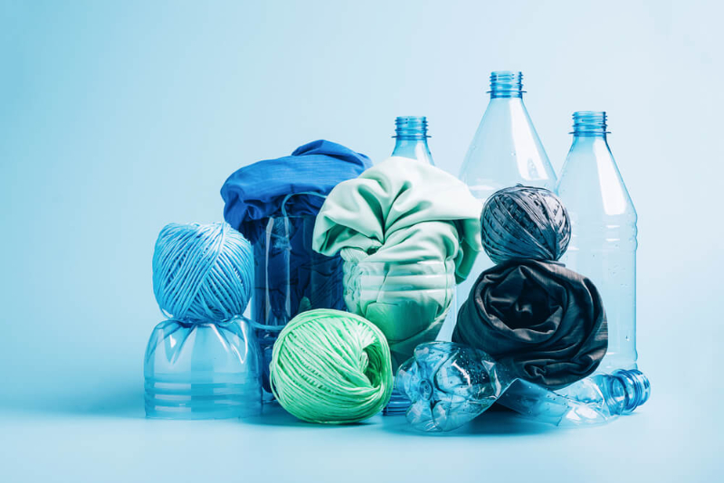 vải tái chế được làm từ các chất liệu tái chế
