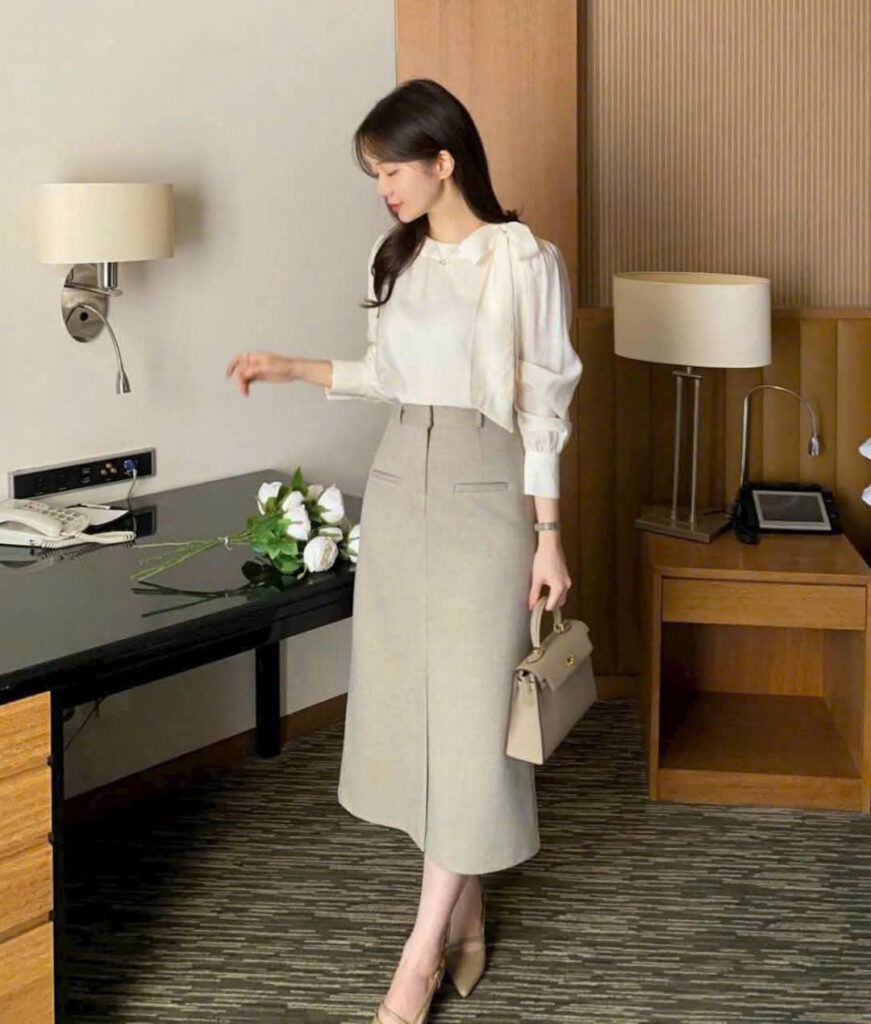 Chọn giày cao gót mũi nhọn, túi xách nhỏ,... giúp bạn ăn gian chiều cao tốt hơn